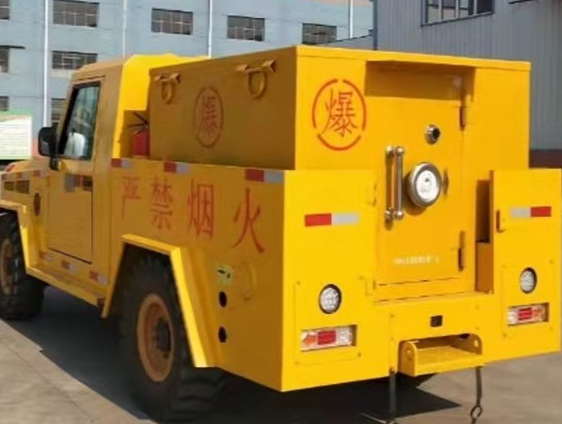 新余凯龙爆破器材运输车：保障爆破任务的安全运行